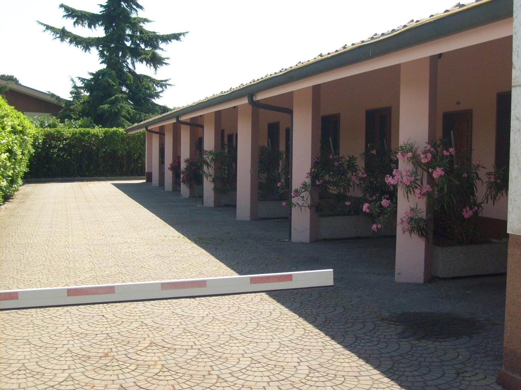 Hotel Motel Flower Novi Ligure Luaran gambar