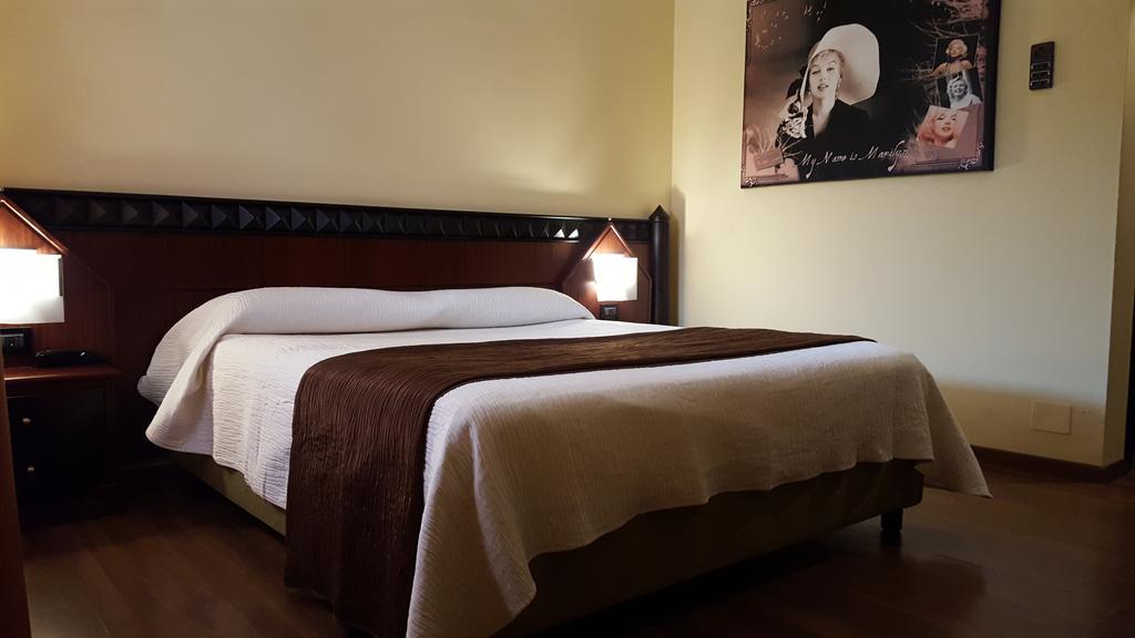 Hotel Motel Flower Novi Ligure Luaran gambar